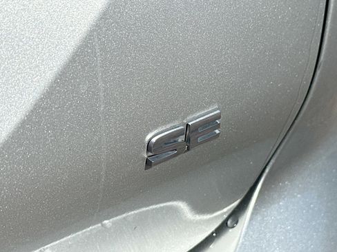 Used 2024 Mitsubishi Outlander SE Black Edition image 11