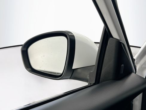 Used 2025 Nissan Sentra SV FWD image 16