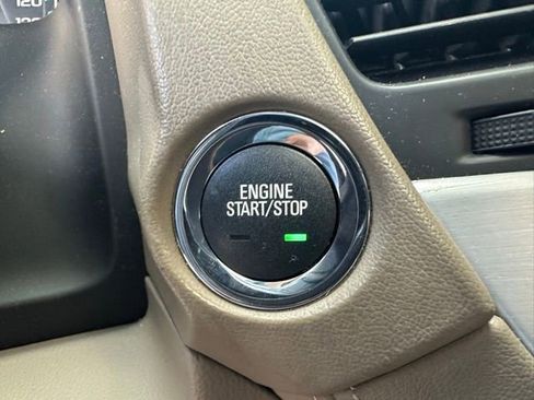 Used 2018 GMC Yukon SLT w/ Premium Edition image 24