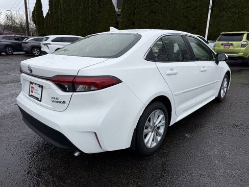 Certified 2024 Toyota Corolla XLE image 10