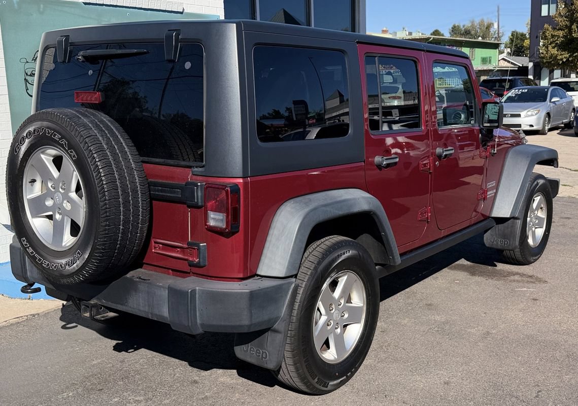 Used 2012 Jeep Wrangler Unlimited Sport AWD/4WD image 3
