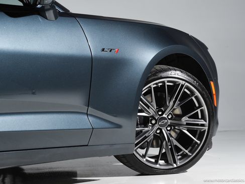 Used 2021 Chevrolet Camaro LT image 13