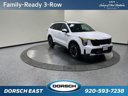 New 2026 Kia Sorento S image 3