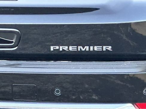 New 2026 Chevrolet Suburban Premier image 9