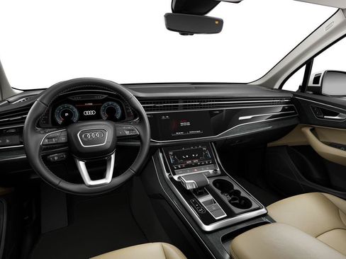 Used 2023 Audi Q7 2.0T Premium w/ Convenience Package AWD/4WD image 3
