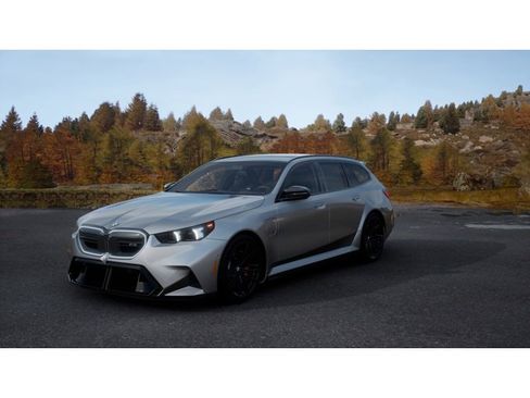 New 2026 BMW M5 Touring image 1