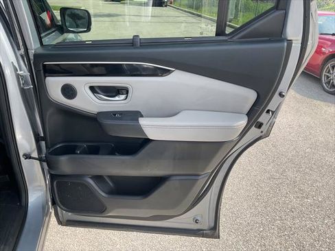 Used 2023 Honda Pilot EX-L image 19