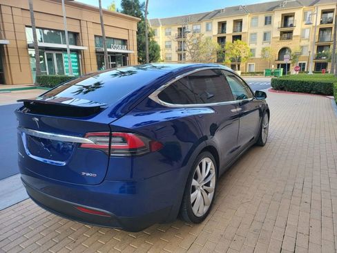 Used 2018 Tesla Model X 75D AWD/4WD image 9