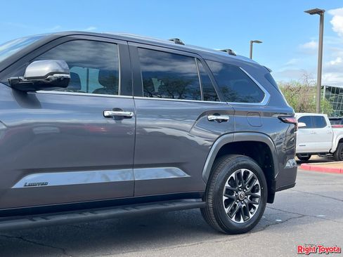 Certified 2024 Toyota Sequoia Limited AWD/4WD image 10