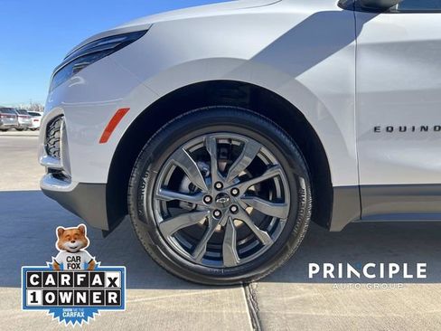 Used 2022 Chevrolet Equinox RS w/ Infotainment Package image 6