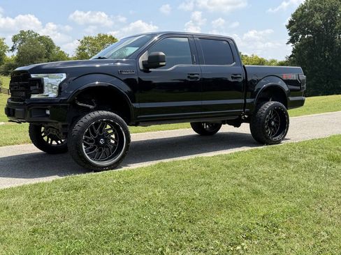 Used 2018 Ford F150 XLT w/ Equipment Group 302A Luxury AWD/4WD image 3