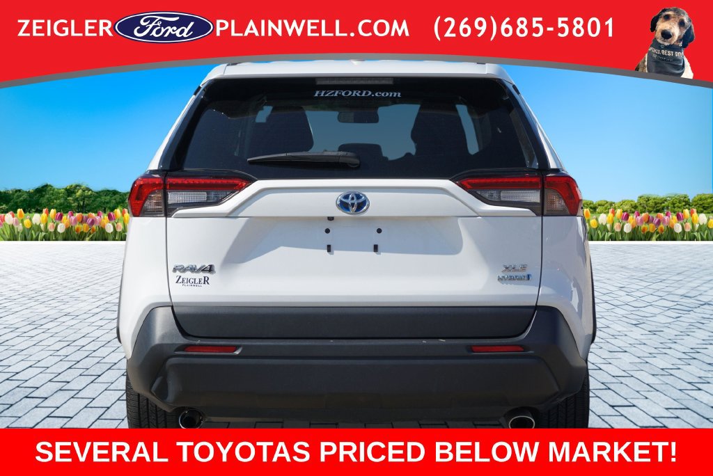 Used 2024 Toyota RAV4 XLE AWD/4WD image 4