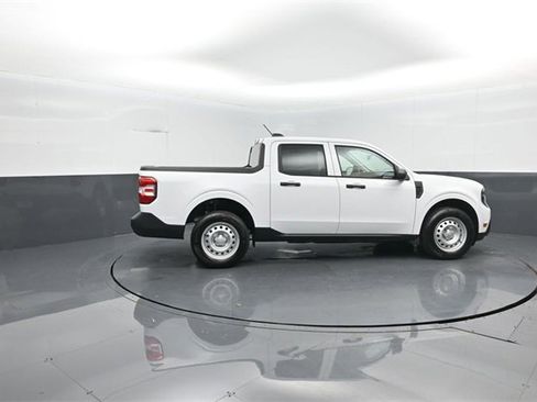 New 2026 Ford Maverick XL image 8