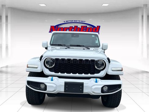 Used 2024 Jeep Wrangler High Altitude AWD/4WD image 8