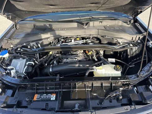 Used 2025 Ford Explorer ST-Line w/ ST-Line Street Pack image 36