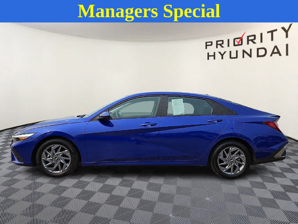Used 2024 Hyundai Elantra SEL FWD image 7