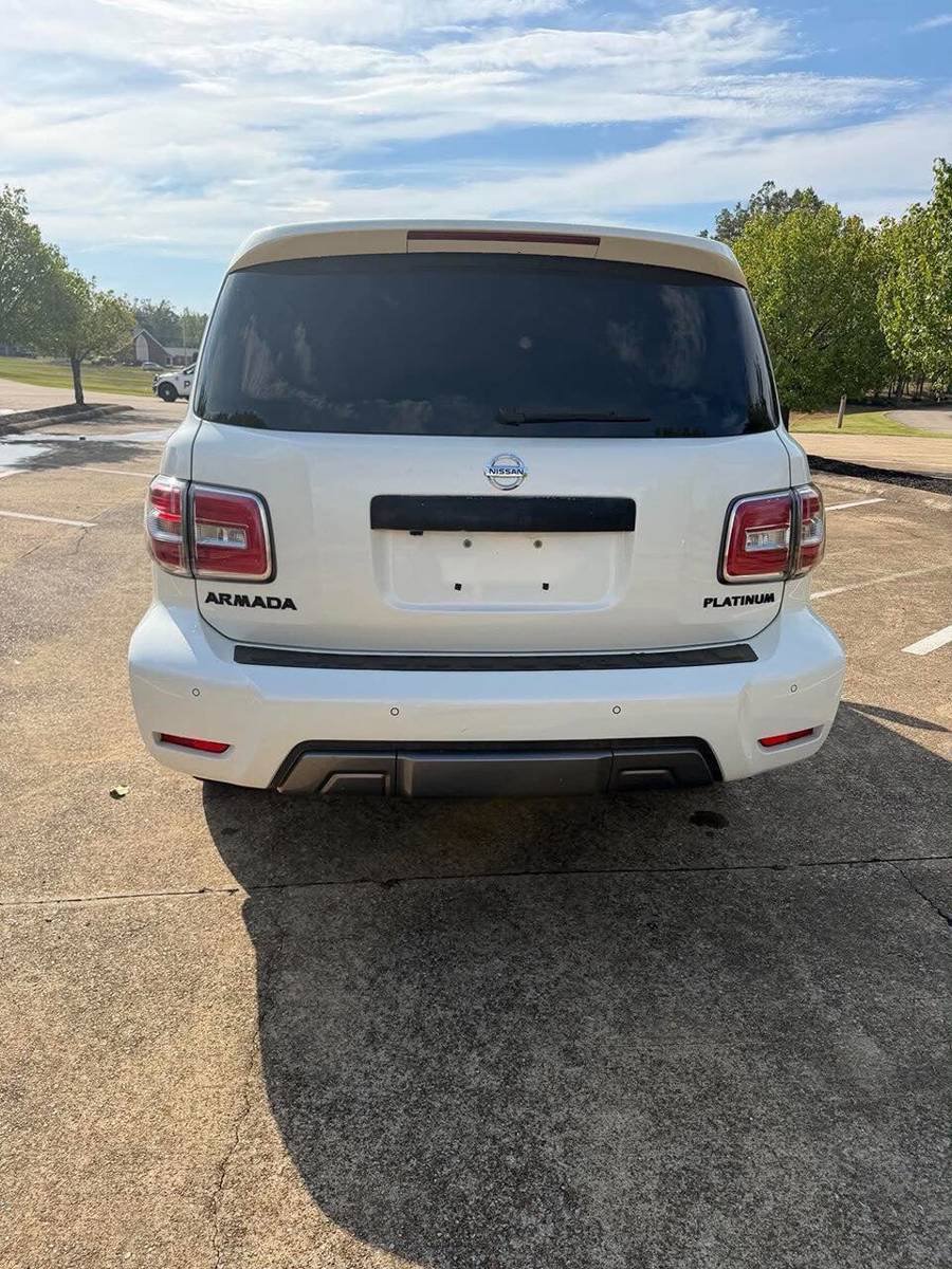 Used 2019 Nissan Armada Platinum w/ Captain's Chairs Package AWD/4WD image 8