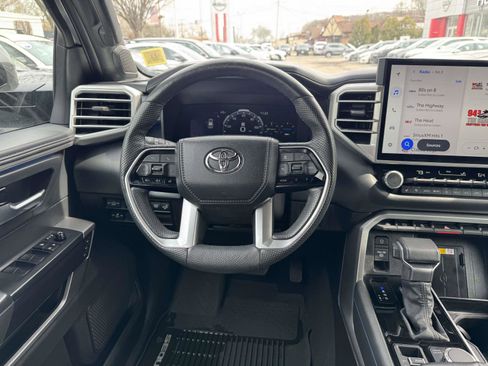 Used 2024 Toyota Sequoia Platinum AWD/4WD image 13