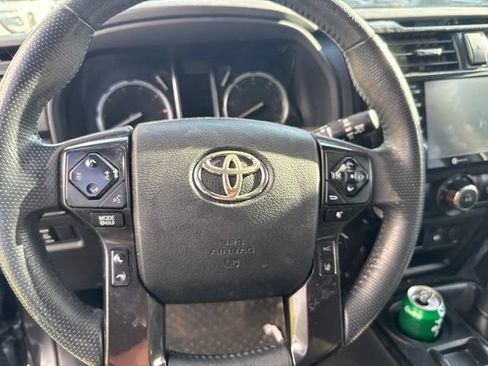 Used 2020 Toyota 4Runner TRD Off-Road Premium w/ Moonroof Package AWD/4WD image 23