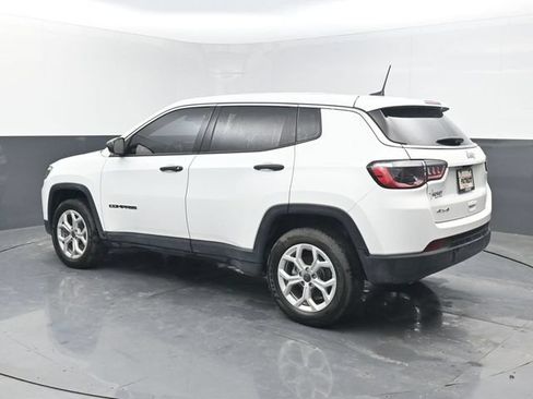 Used 2025 Jeep Compass Sport AWD/4WD image 3