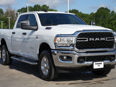 Used 2024 RAM 2500 Big Horn AWD/4WD image 2