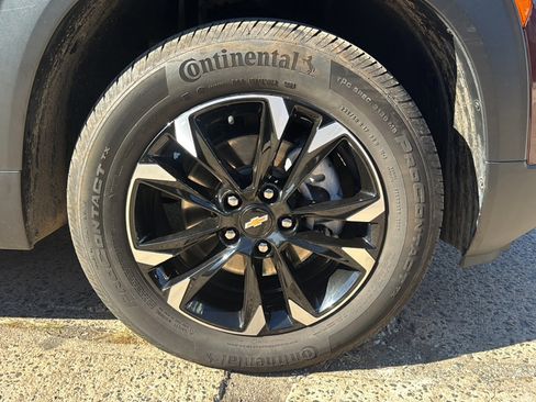 Used 2022 Chevrolet TrailBlazer LT w/ Convenience Package image 41