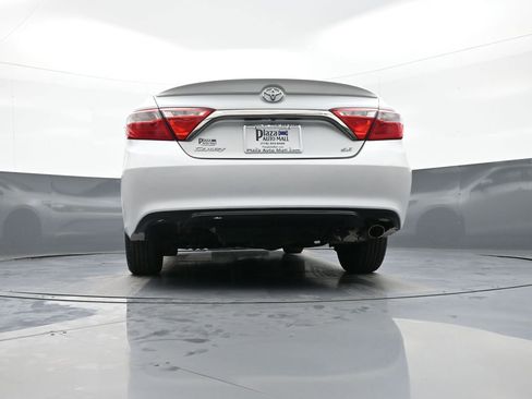 Used 2015 Toyota Camry SE image 29