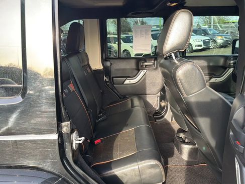 Used 2011 Jeep Wrangler Unlimited 70th Anniversary w/ Connectivity Group image 11