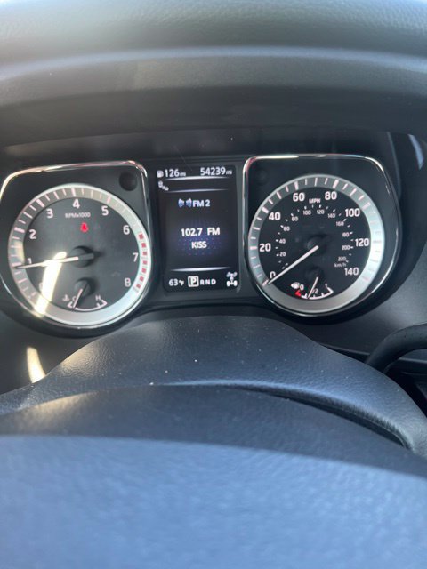 Used 2017 Nissan Titan SV AWD/4WD image 14