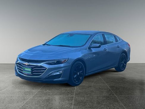 Used 2024 Chevrolet Malibu LT FWD image 3