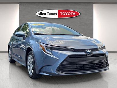 Used 2025 Toyota Corolla LE