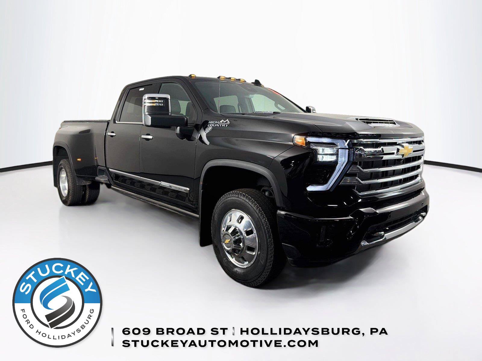 Used 2024 Chevrolet Silverado 3500 High Country w/ High Country Premium Package AWD/4WD image 1