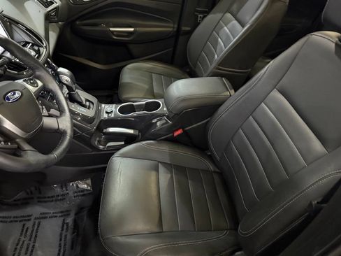 Used 2014 Ford Escape Titanium w/ Equipment Group 401A AWD/4WD image 23