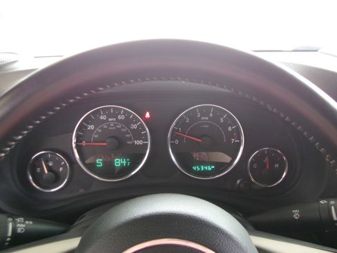 Used 2018 Jeep Wrangler Unlimited Sport AWD/4WD image 9