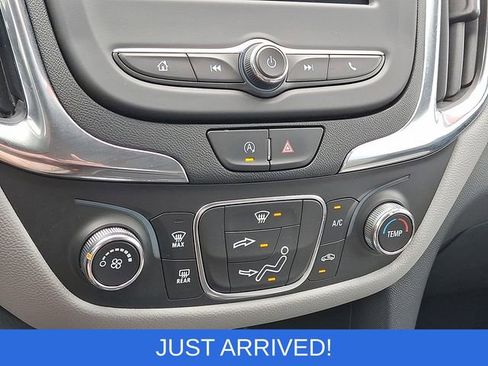Used 2023 Chevrolet Equinox LS AWD/4WD image 9