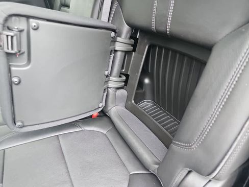 Used 2019 Chevrolet Silverado 1500 High Country w/ Technology Package image 32