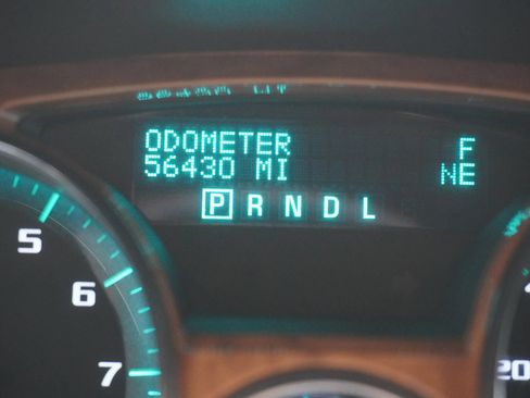 Used 2010 Buick Enclave CXL FWD image 20