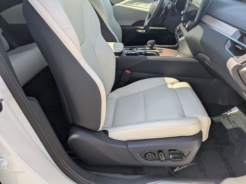 Used 2024 Lexus RX 350 w/ Convenience Package image 23