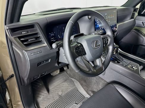 Used 2024 Lexus GX 550 AWD/4WD image 9