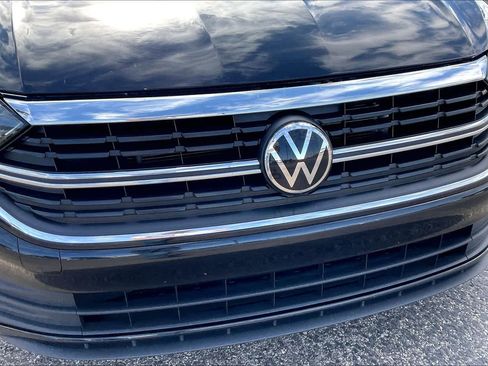 Used 2024 Volkswagen Jetta SE FWD image 28