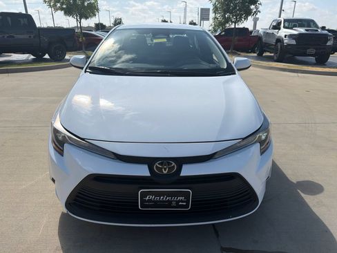 Used 2024 Toyota Corolla LE FWD image 8