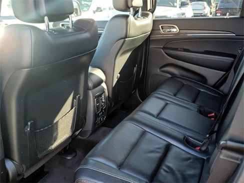 Used 2017 Jeep Grand Cherokee Limited w/ Luxury Group II image 14