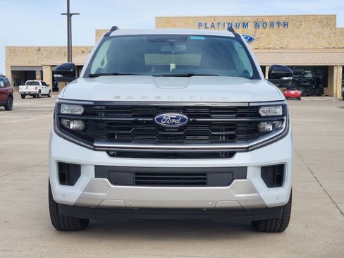 New 2026 Ford Expedition Platinum w/ Driver's Package AWD/4WD image 6
