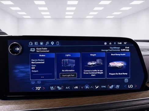 Used 2026 Chevrolet Suburban High Country AWD/4WD image 52
