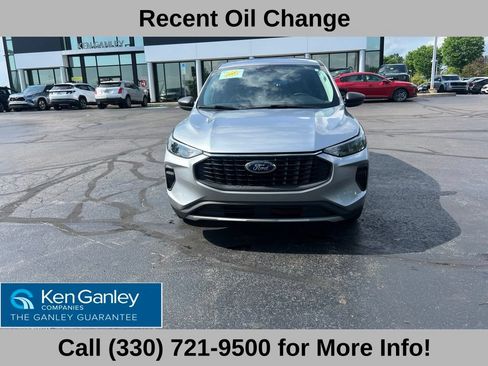 Used 2023 Ford Escape Active AWD/4WD image 3