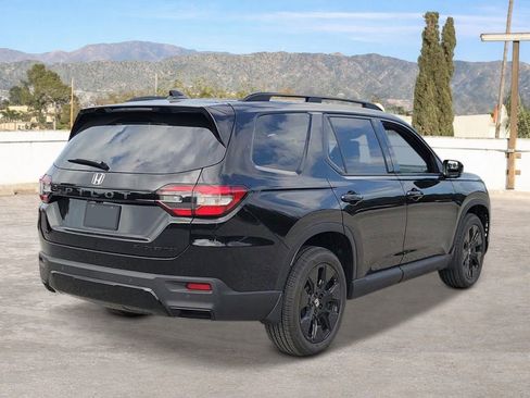 New 2026 Honda Pilot Black Edition image 5