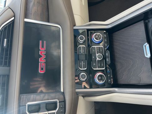 Used 2022 GMC Yukon Denali image 14