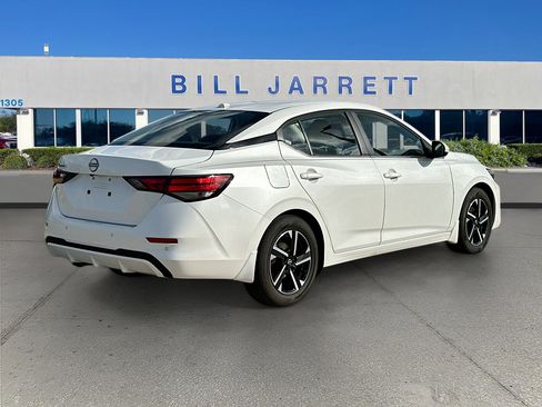 Used 2025 Nissan Sentra SV w/ Lighting Package image 7