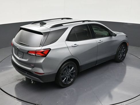 Used 2024 Chevrolet Equinox RS FWD image 17
