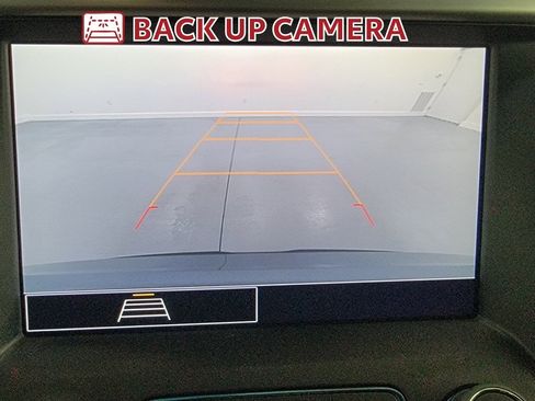 Used 2023 GMC Acadia SLE w/ LPO, Floor Liner Package AWD/4WD image 22